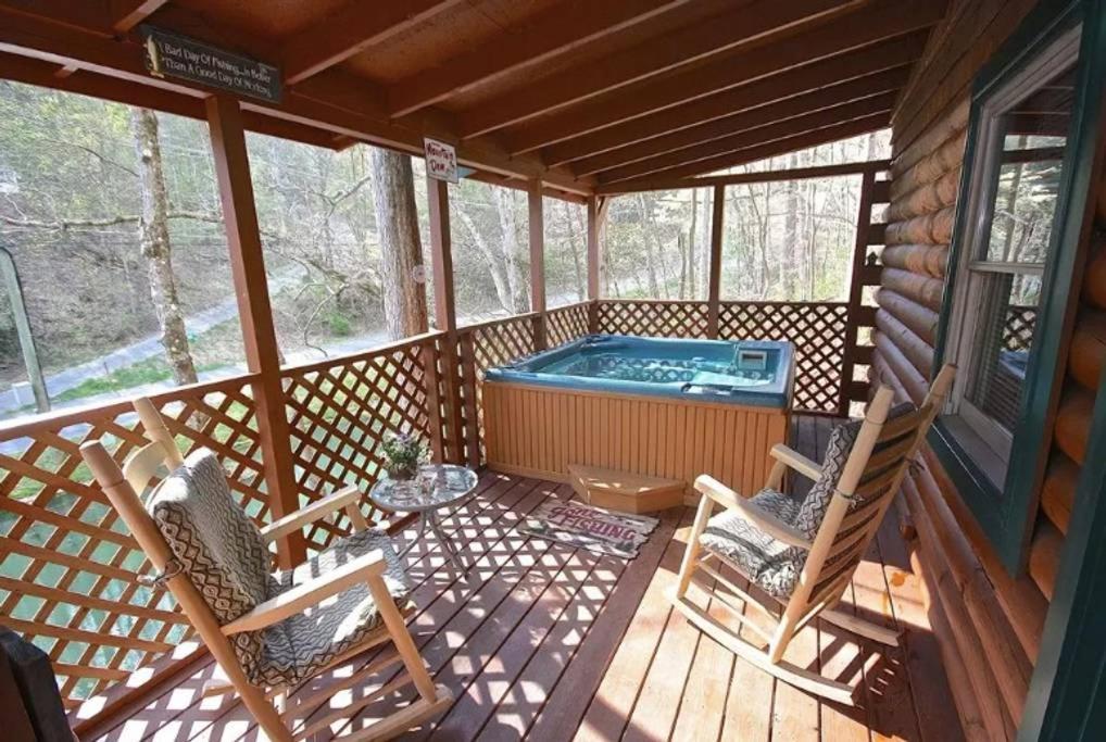 The Fishing Hole Cabin - Sage Vacations جاتلينبرج المظهر الخارجي الصورة